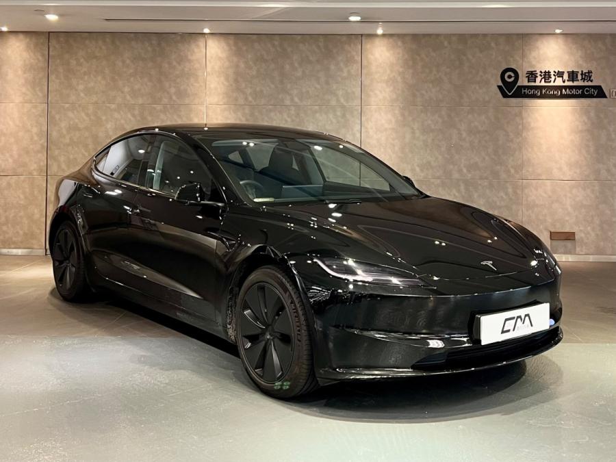 TESLA Model 3 RWD
